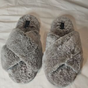 RACHEL Rachel Roy Plush Gray Slippers